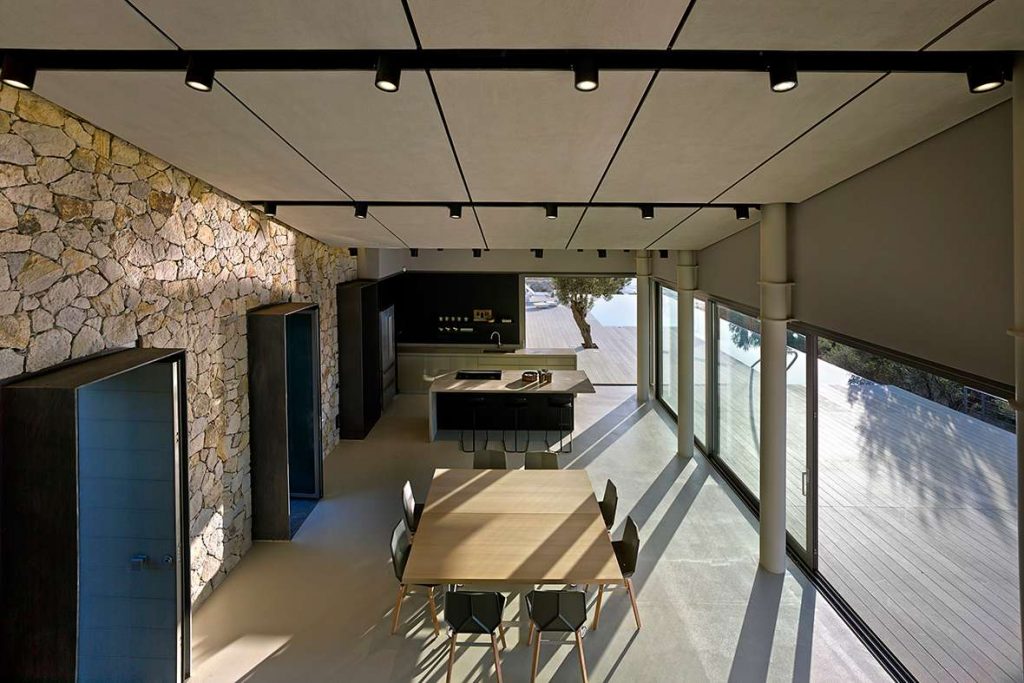 ΚΑΤΟΙΚΙΑ ΛΕΣΒΟΣ